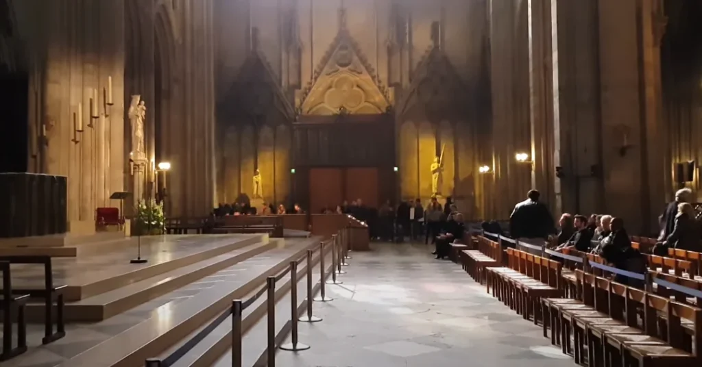 Cathédrale Notre-Dame De in Paris