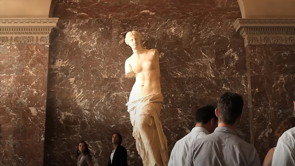 Louvre Museum Tour in France