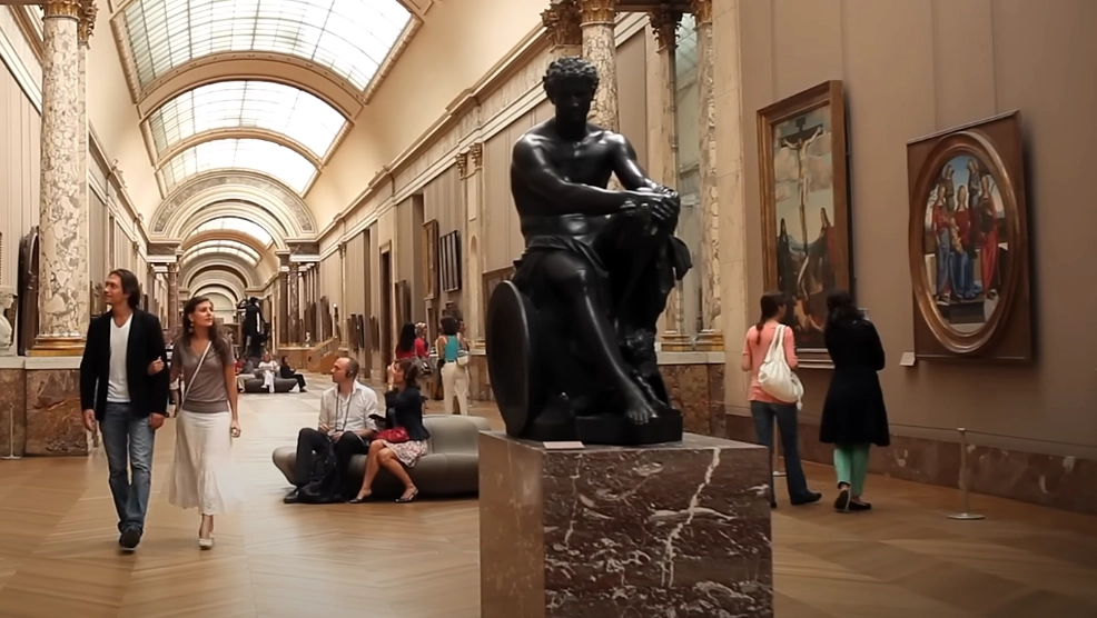 Louvre Museum Tour in France